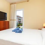 Port By Interhome *